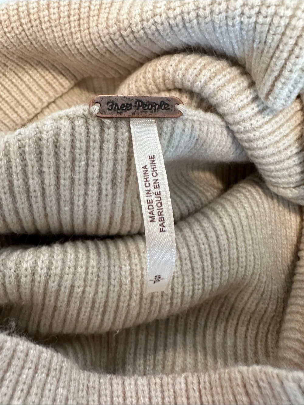EUC Free People Women’s Sz: S Oversized Cream Sweater Slouchy Tunic Mock Neck.